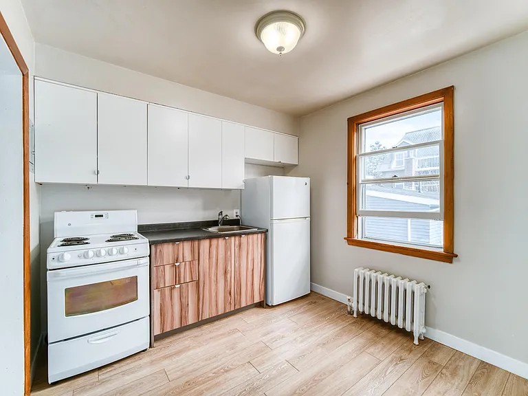 1066 Tower Rd — Photo 21