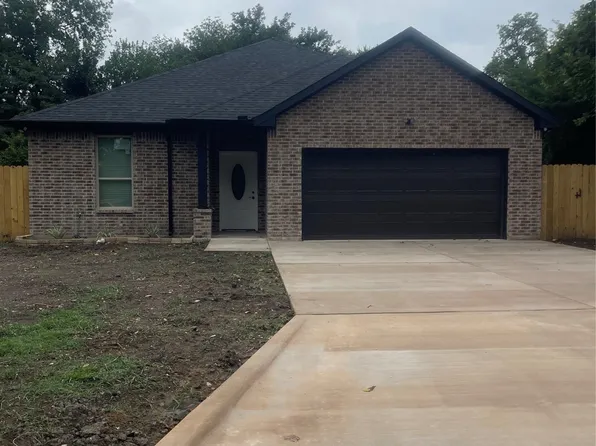 810 Mill St, Gainesville, TX 76240