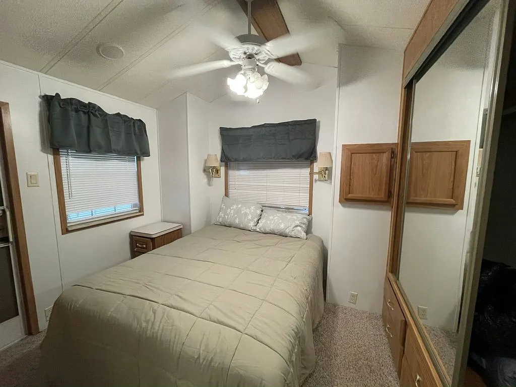 1 bed, 1.0 bath, 396 sqft, $1,200 — Photo 4