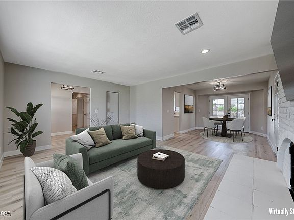 3rd image of 360 E Kimberly Dr
