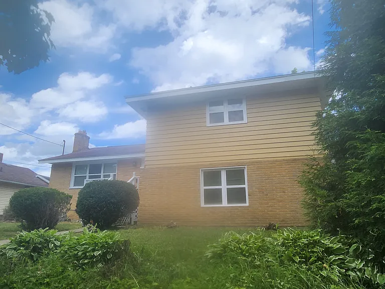 656 W Highland Ave — Photo 3