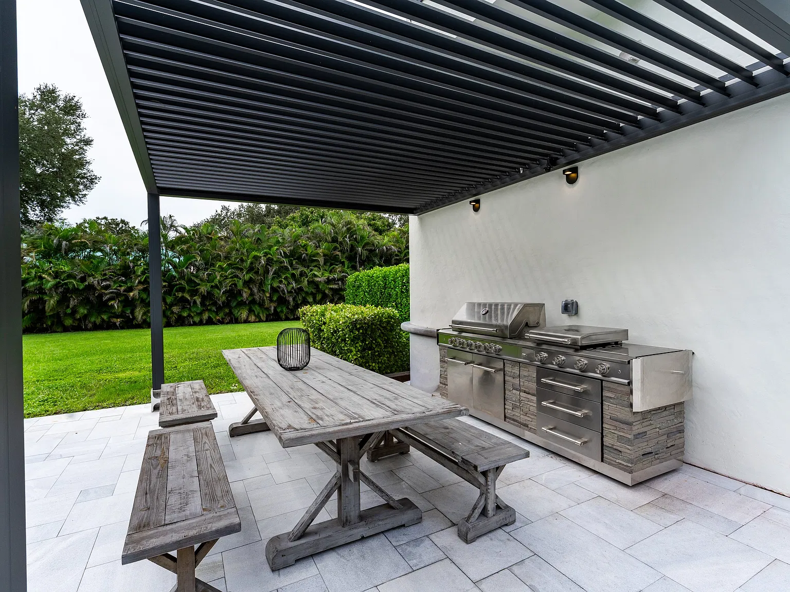 5 bed, 5.5 bath, 6162 sqft, $15,000 — Photo 4