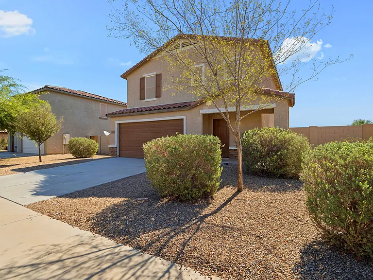 1748 N Logan Ln — Photo 15