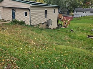 205 E Pine St, Anamosa, IA 52205