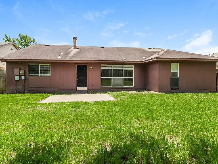 3446 Hombly Rd — Photo 16