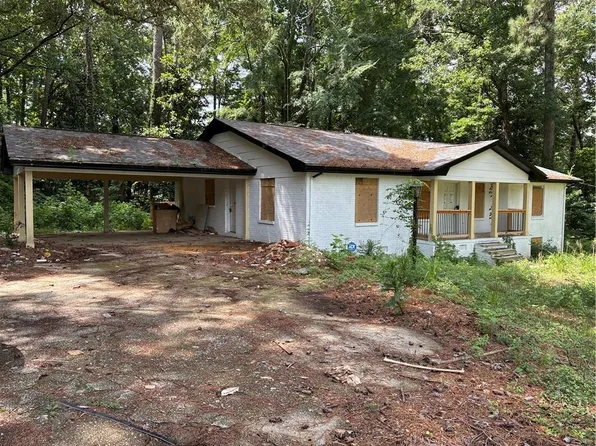 2386 Young Rd, Stone Mountain, GA 30088
