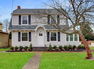 109 Jayne Ave, Patchogue, NY 11772