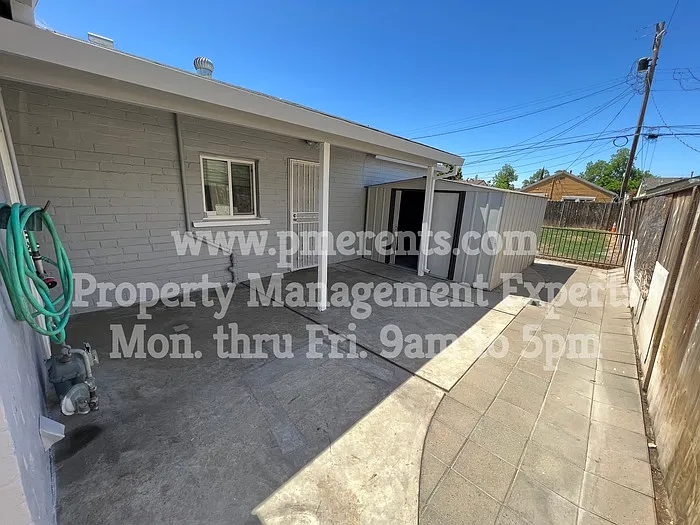 1759 Middlefield Ave — Photo 7