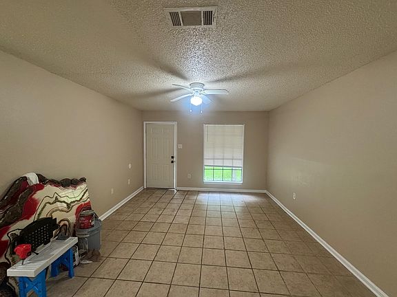 3rd image of 3204 N Stevendale Rd #B