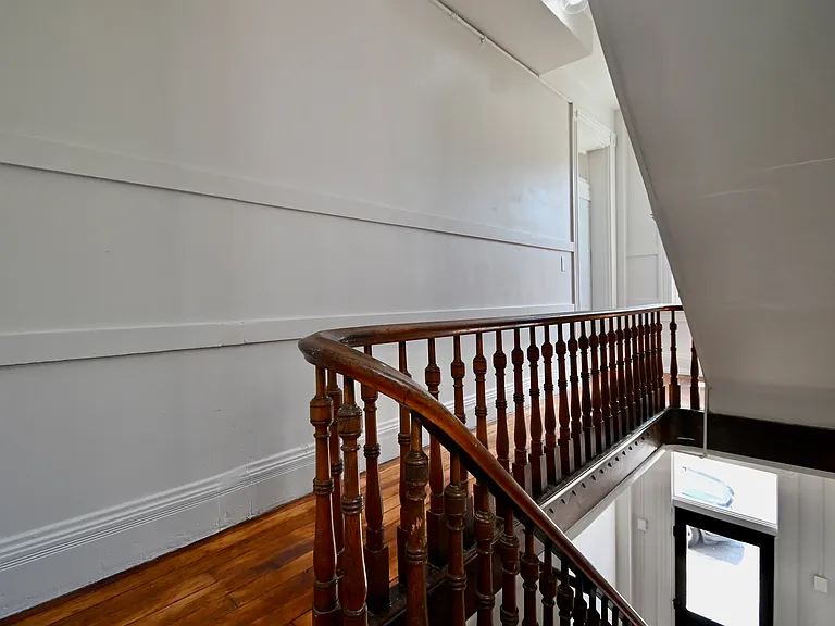 709 Columbia St #4 — Photo 5