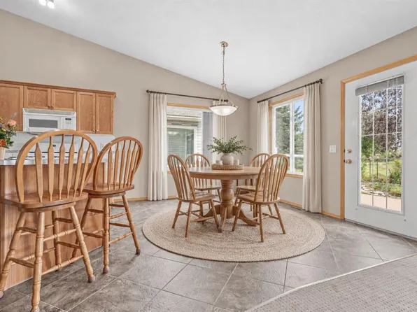 127 W Whispering Way, Vulcan, AB T0L 2B0