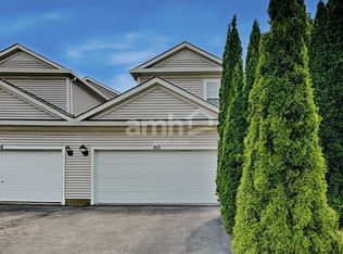 810 Wedgewood Cir #1, Lake In The Hills, IL 60156
