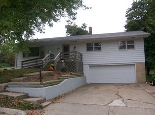 414 Vern Ct, Dodgeville, WI 53533