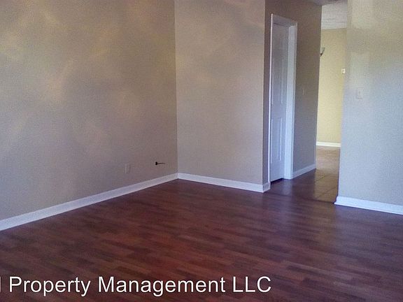 3rd image of 132 Helen Cir #A