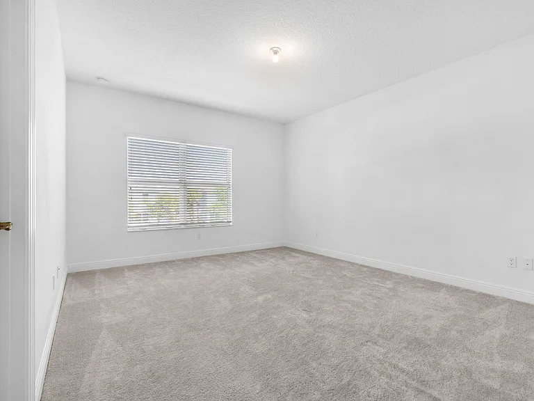 540 Sanderling Cir — Photo 15