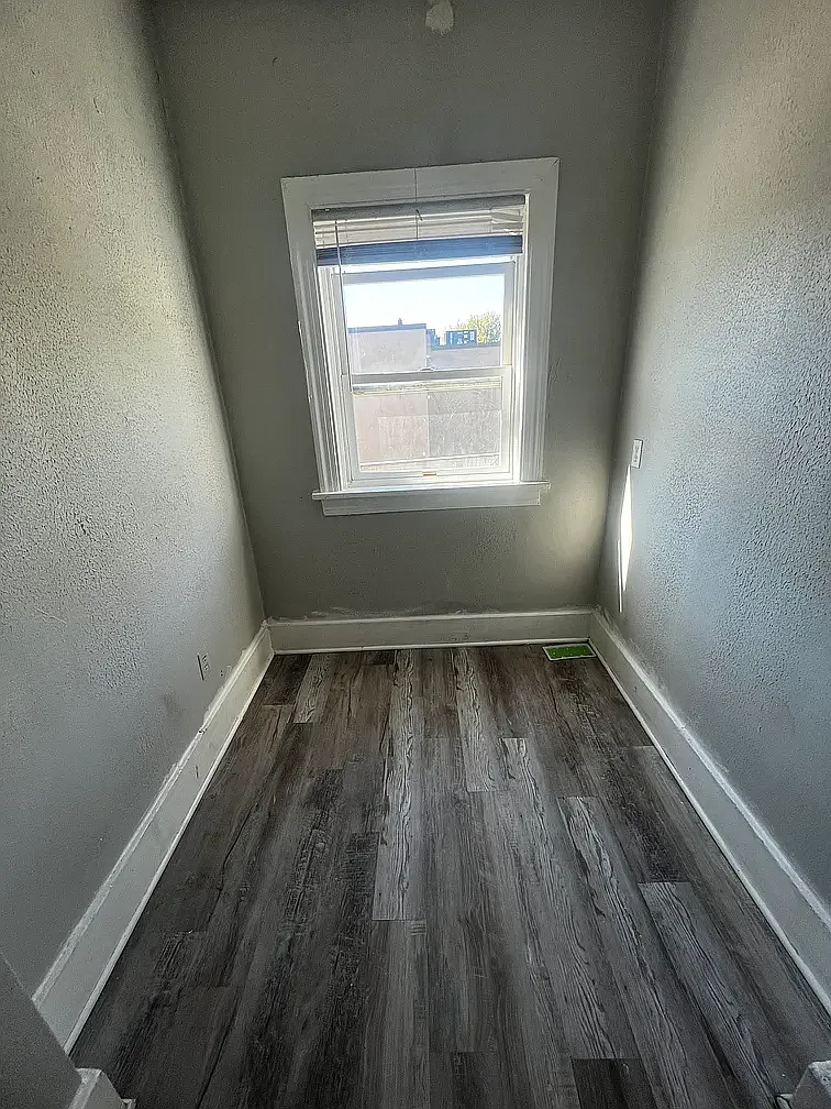 3 bed, 1250 sqft, $1,200 — Photo 4