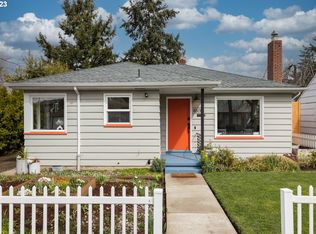 8801 NE Davis St, Portland, OR 97220