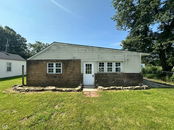 125 E 35th St, Anderson, IN 46013