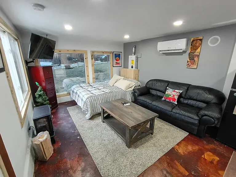 1125 Molitor Rd #B — Photo 9