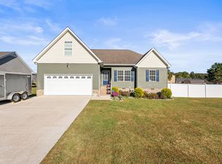 228 Williamsburg Cir, Tullahoma, TN 37388