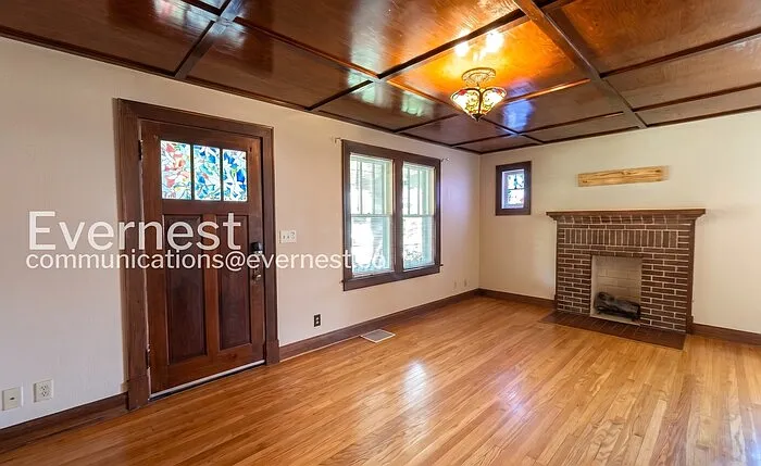 4 bed, 2.5 bath, 2128 sqft, $3,495 — Photo 3