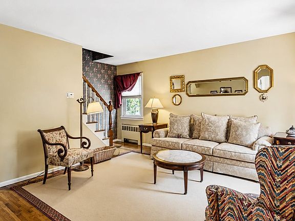 5th image of 65 Stewart Avenue