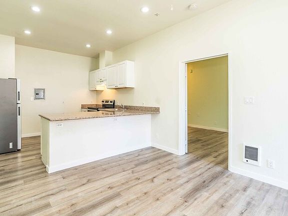4th image of 8235 Whittier Blvd #4