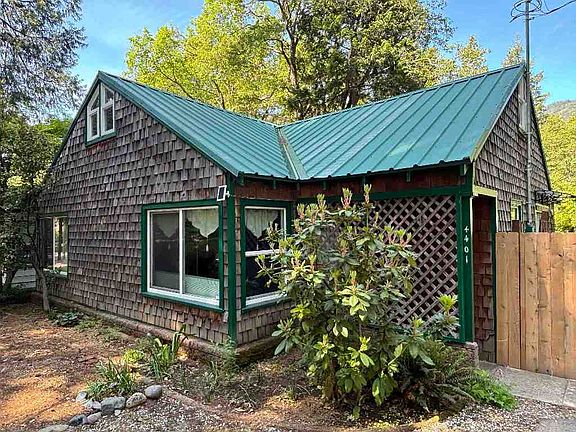 3rd image of 4401 Needham Ave