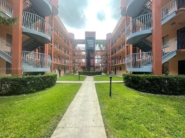 5390 W 21st Ct APT 308, Hialeah, FL 33016