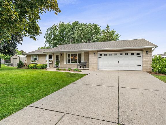 2nd image of 1639 Colony Dr