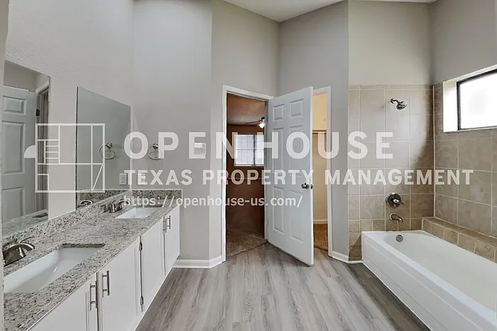 6010 Rocky Point Dr — Photo 10