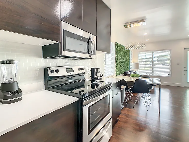 2700 SW 36th Ave #A — Photo 7