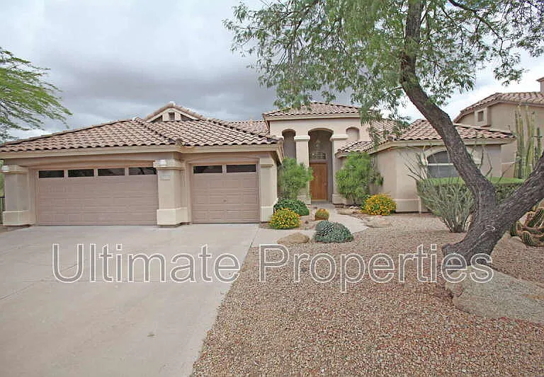 13872 E Kalil Dr — Photo 1