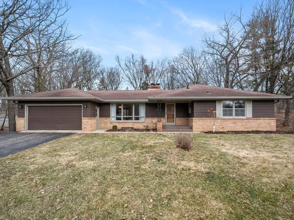 352 Cimarron Rd, Apple Valley, MN 55124