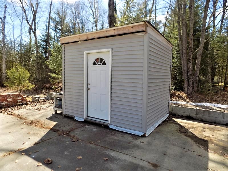 4075 W Cedar Lake Rd, Greenbush, MI 48738 Zillow