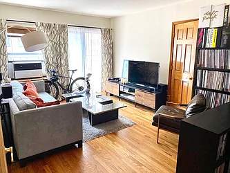 Rented by Street Realty Brokerage LLC