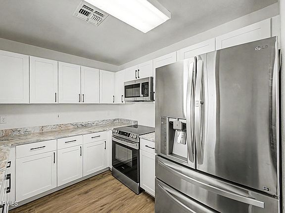 2nd image of 217 S NOBLE Street