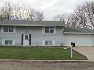 400 Lynnwood Dr, Albert Lea, MN 56007