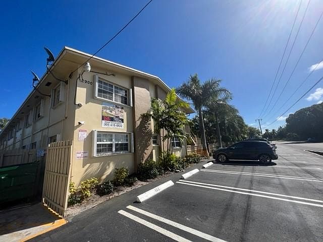 1st image of 2900 NE 17th Ave APT 209