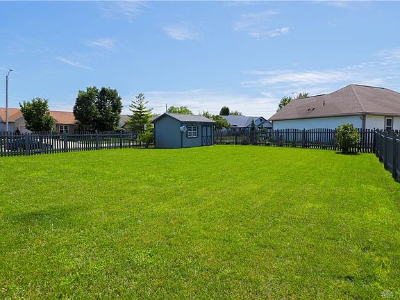 2nd image of 2424 Ferndown Dr
