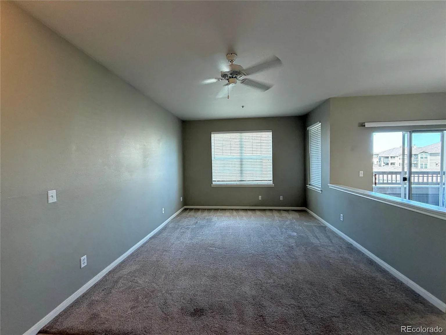 2 bed, 2.0 bath, 1038 sqft, $1,795 — Photo 2