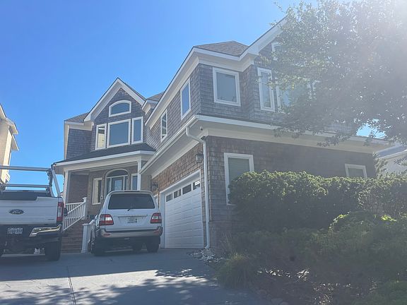 2nd image of 3840 Bay Oaks Pl #1