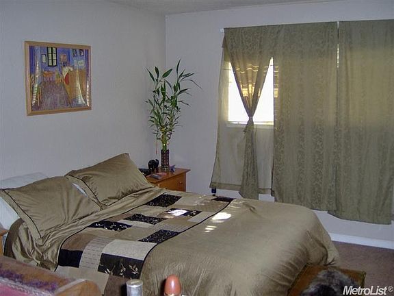 5th image of 5876 Hillsdale Blvd