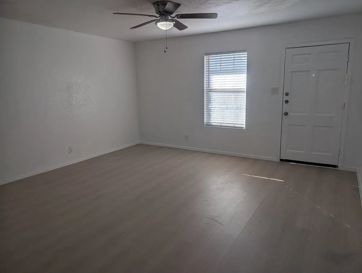 Building Photo - 8786 Carroll Cir #2