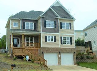 724 Holding Ridge Ct, Wake Forest, NC 27587