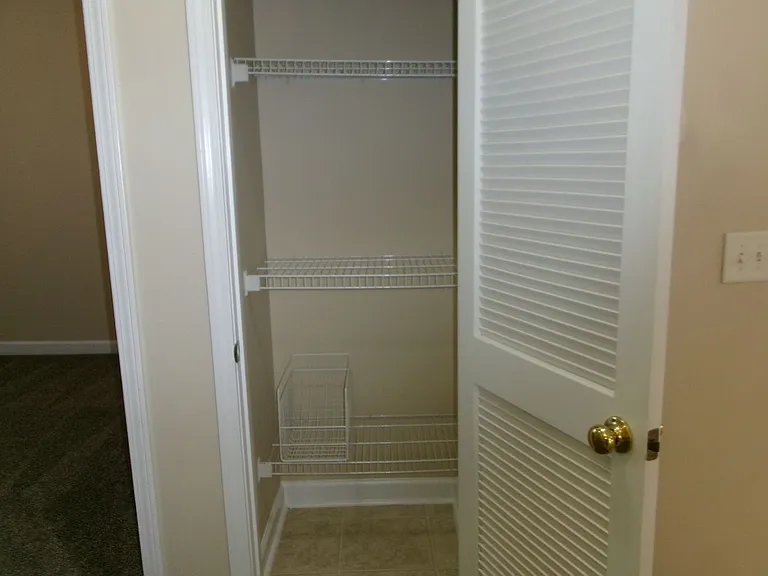 148 Westhaven Dr #10H — Photo 8