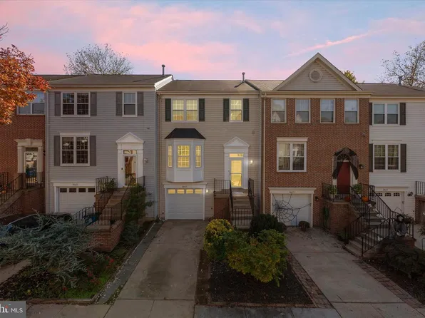 14613 Flower Hill Dr, Centreville, VA 20120
