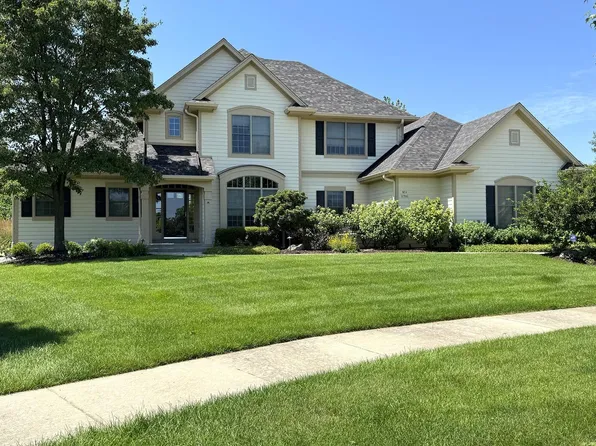 N74W7842 Rolling Meadow COURT, Cedarburg, WI 53012