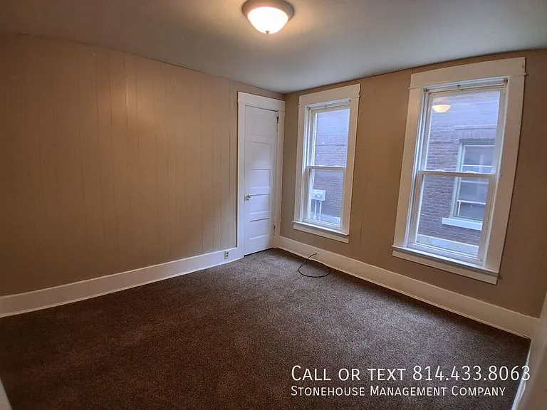 622 E 6th St — Photo 7