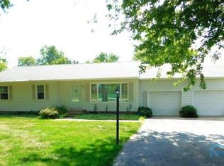 2241 McCutchenville Rd, Fostoria, OH 44830
